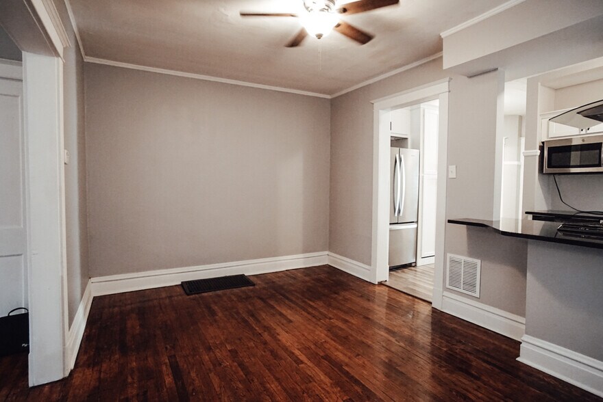 Building Photo - 4974 Chippewa St