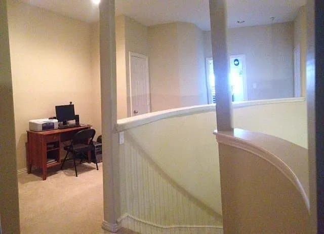 Building Photo - 209 Royal Glen Ct