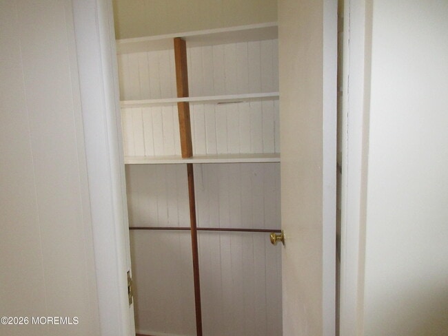 Building Photo - 319 13th Ave