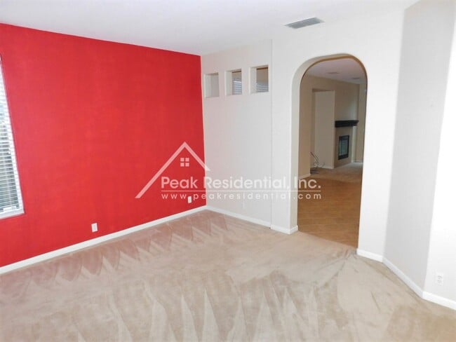 Building Photo - Wonderful 3bd/2ba Elk Grove Home with 2 Ca...