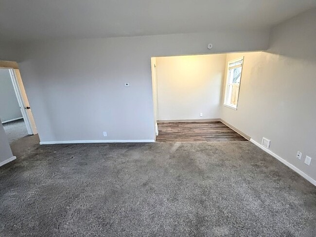 Building Photo - 5617 E Parkwater Ave