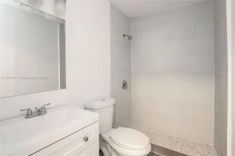 Building Photo - 4421 NW 34th Ct