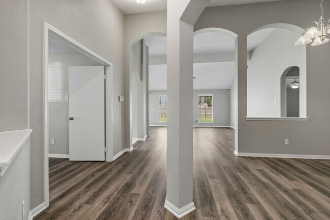 Building Photo - 20418 Cherry Haven Cir