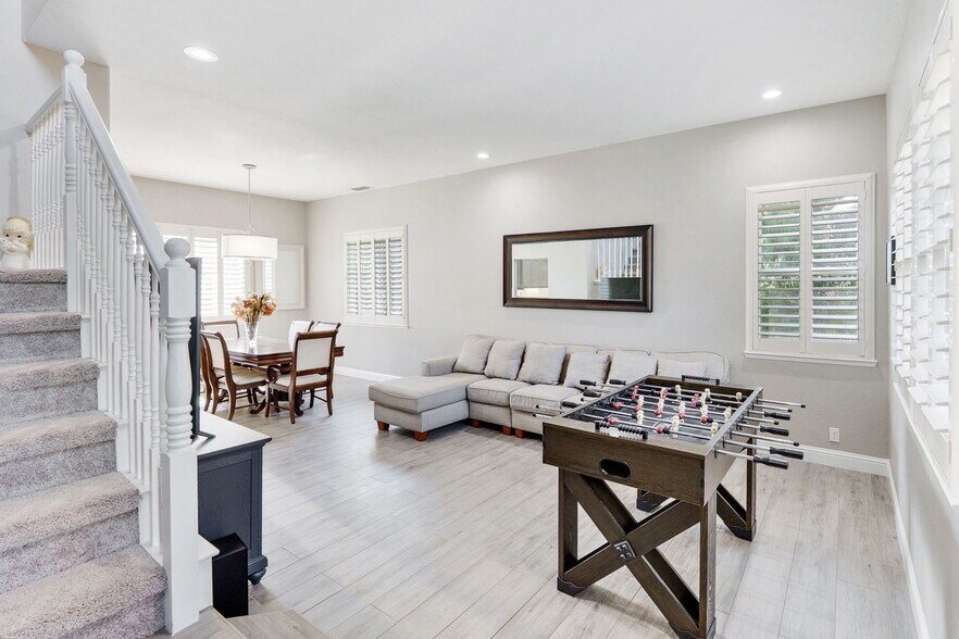 Building Photo - 1369 Palmerston Loop
