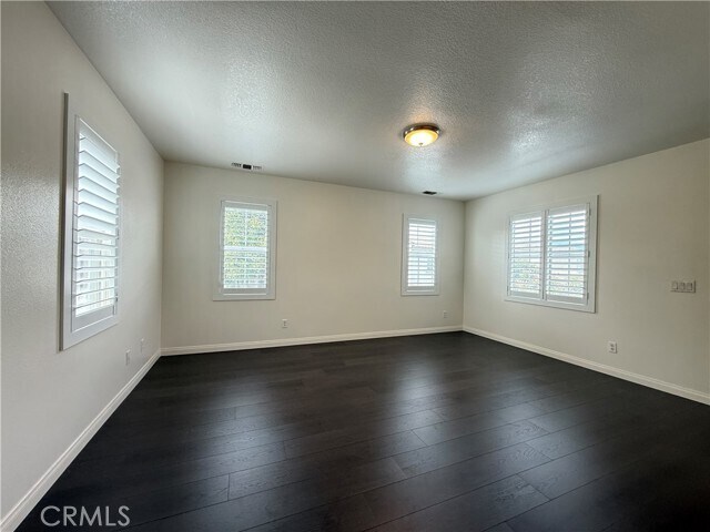 Building Photo - 506 N Placer Privado