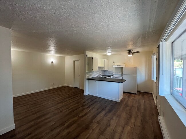 Floorplan - Studio West Apartments