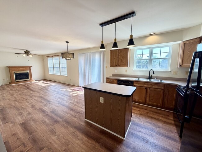 Building Photo - 197 Glenhurst Dr