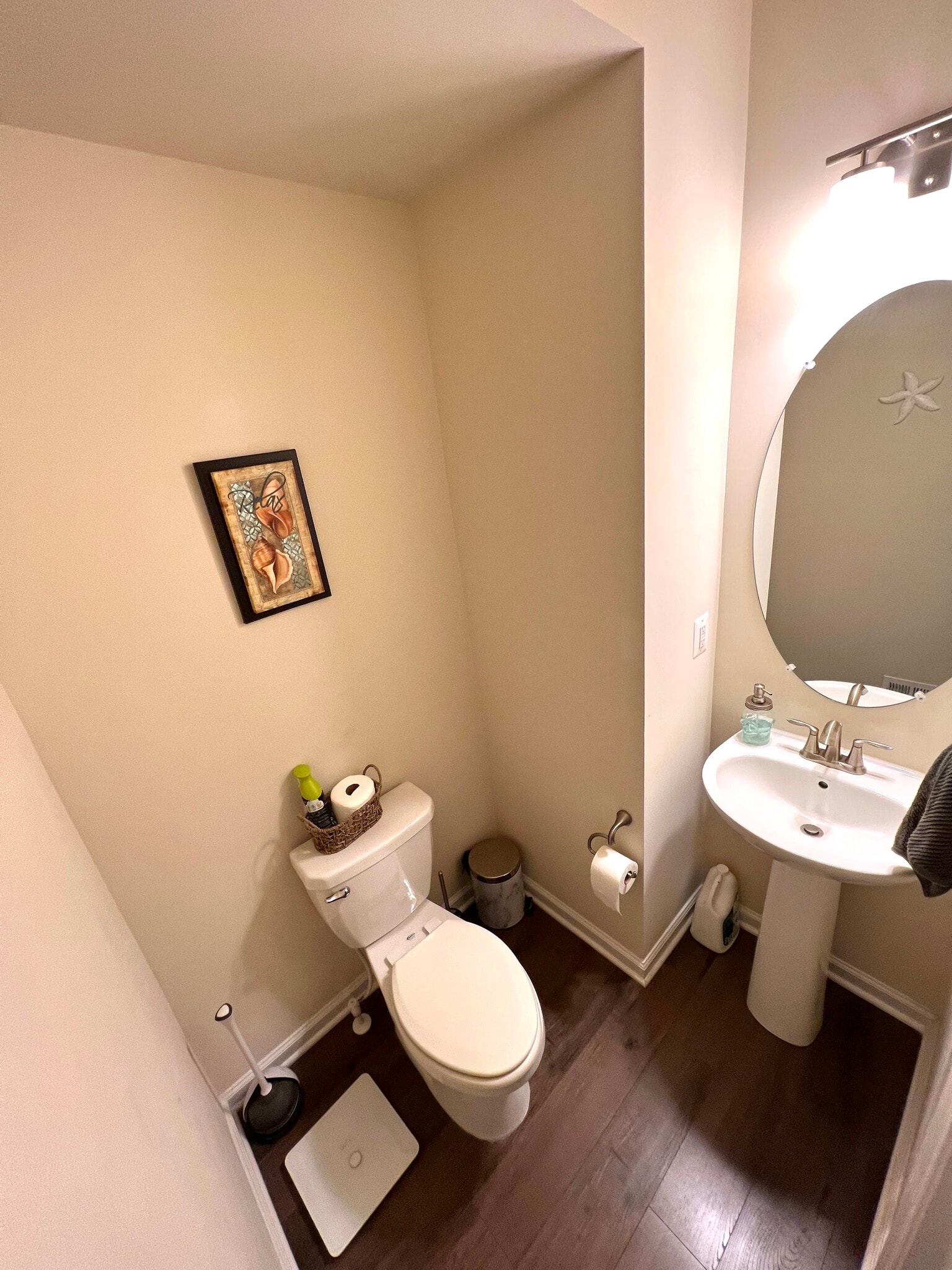 Building Photo - 8355 Daydream Cres