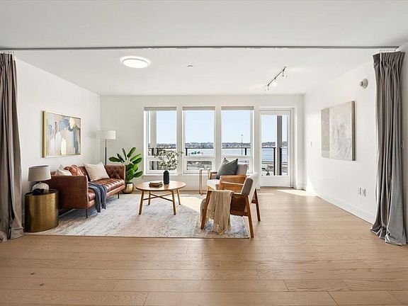 Building Photo - 218 Washington Ave