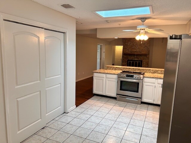 Building Photo - 4294 Tanglewilde Dr S