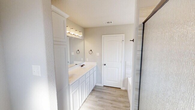 Building Photo - 904 Clanton Cove