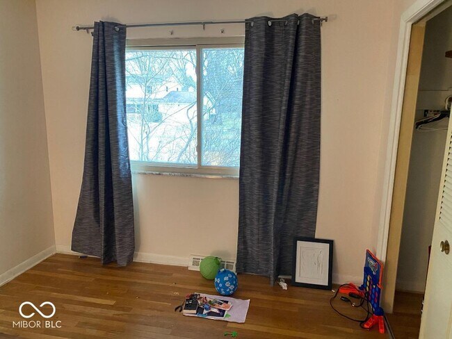 Building Photo - 8065 Hoover Ln