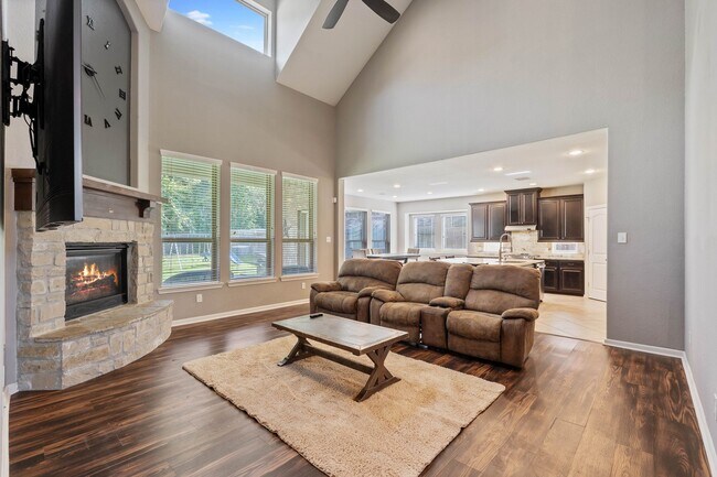 Building Photo - 3544 Woods Estates Dr