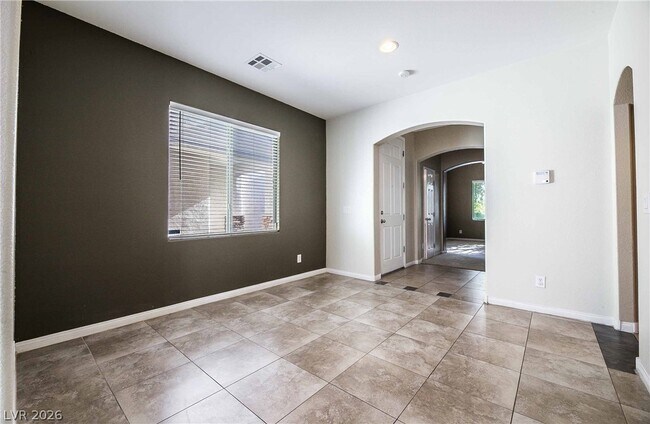 Building Photo - 7956 N Kelburn Hill St