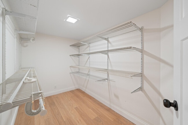 Building Photo - 1018 Bonnie Brae Ln