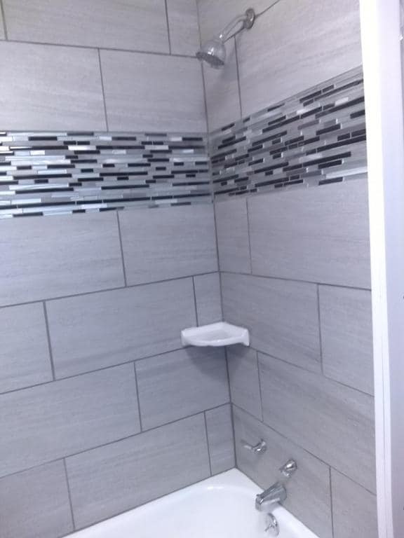 Building Photo - 517 Holmes St