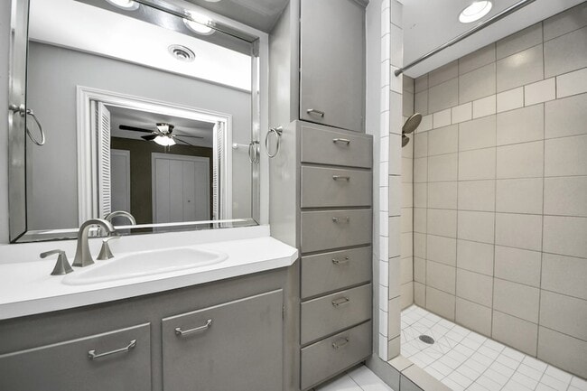 Building Photo - 10514 Haddington Dr