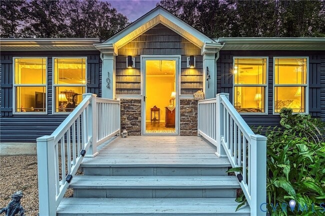 Building Photo - 104 Privacy Rd