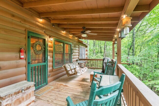 Building Photo - 9 Briar Creek Rd