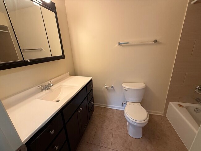 Building Photo - 110 N Kenilworth Ave