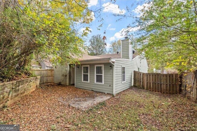 Building Photo - 326 Farm Pl Ct NE