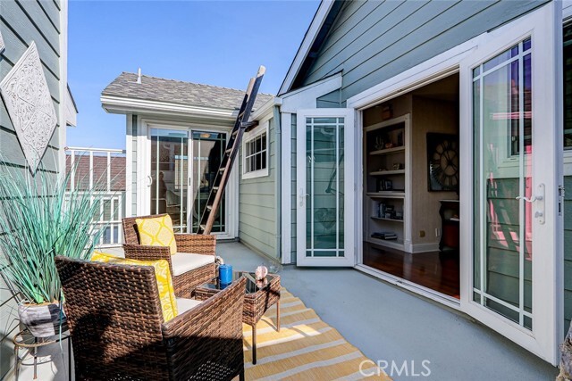 Building Photo - 718 S Broadway