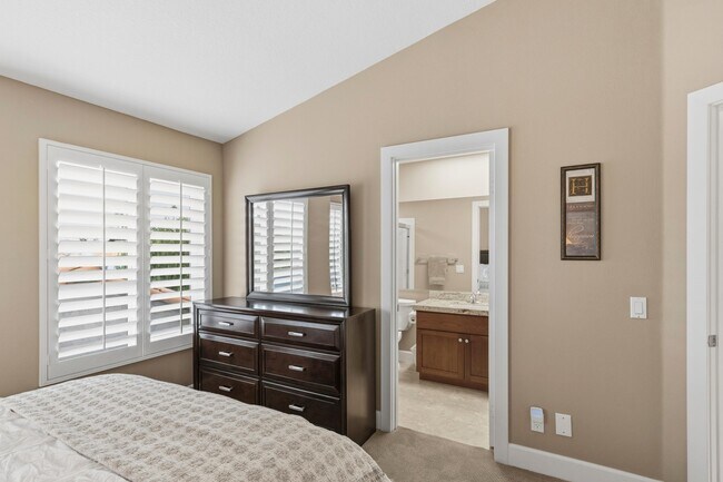 Building Photo - 223 Desert Falls Dr E