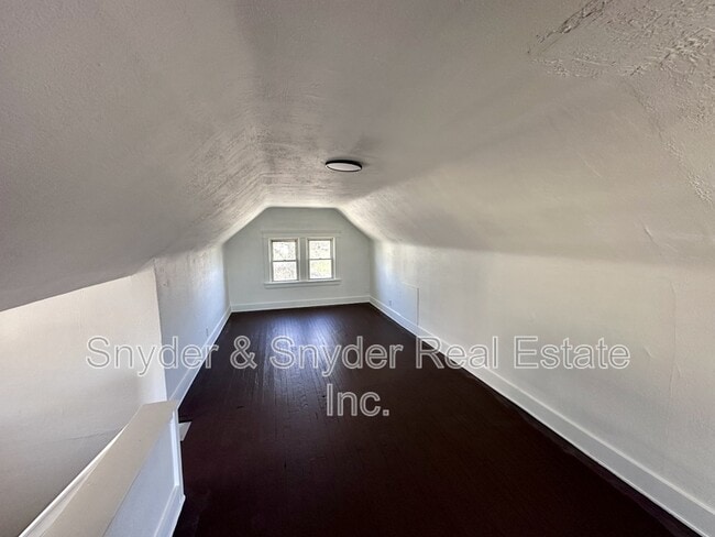 Building Photo - 484 Homer Ave