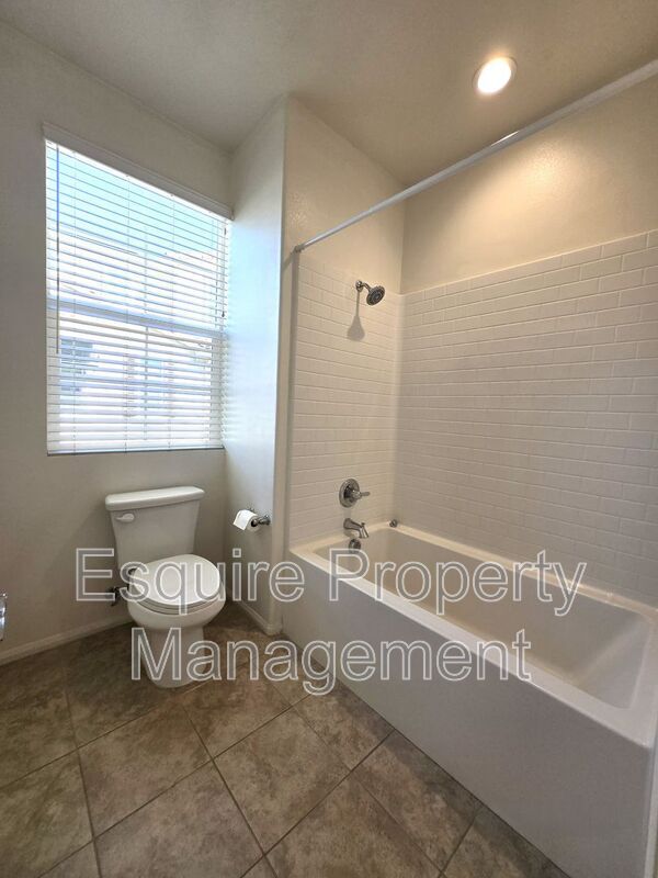 Building Photo - 433 Castiano St