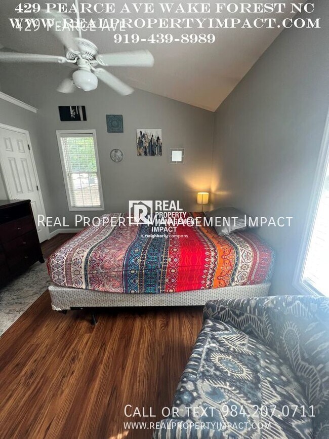 Building Photo - 429 Pearce Ave