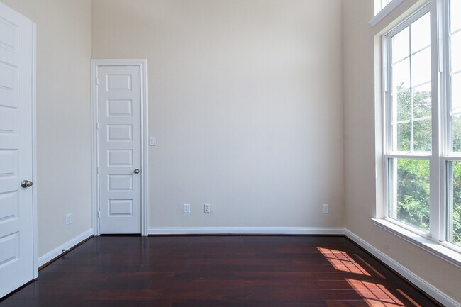 Building Photo - 4606 Sky Harbor Ct