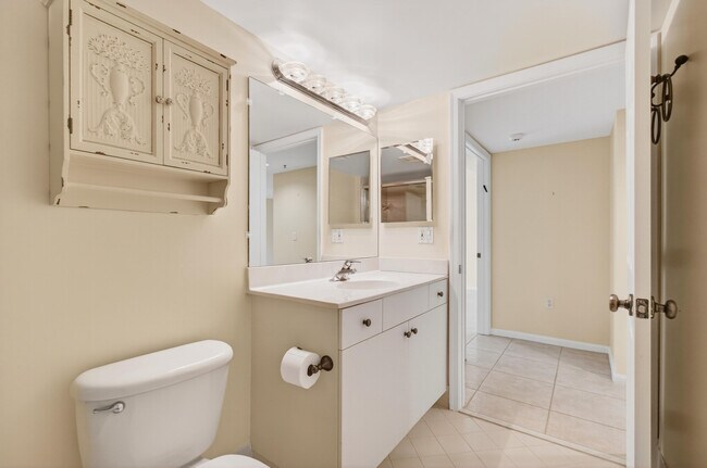 Building Photo - 5749 Gemstone Ct