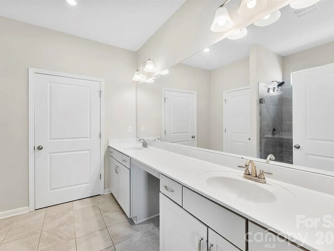 Building Photo - Earn Wealth While Leasing - Like a Homeowner - Lease to Own