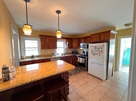 Building Photo - 311 Waverley Ave