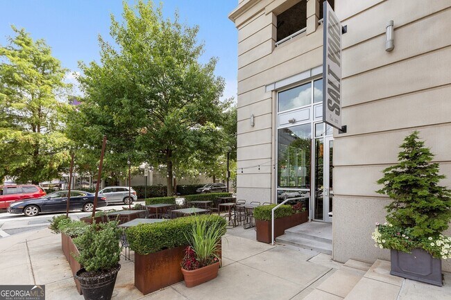 Building Photo - 1820 Peachtree Rd NE