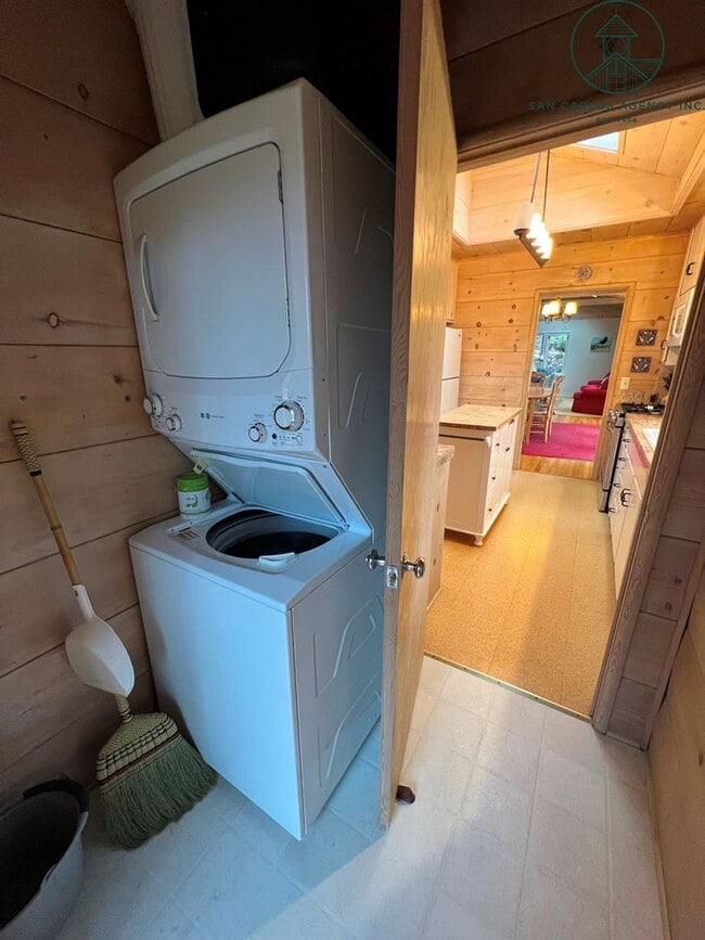 Building Photo - Updated & Spacious Four Bedroom Home in Peaceful Carmel Location