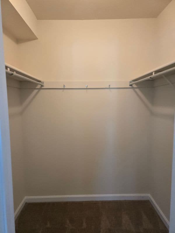 Building Photo - 800 Thomas Ct