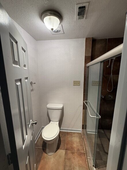 Building Photo - 254 Linda Ln