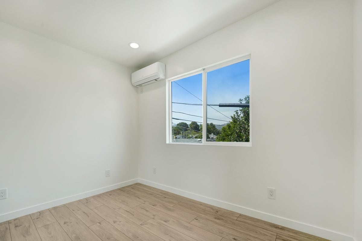Building Photo - 22567 Leadwell St