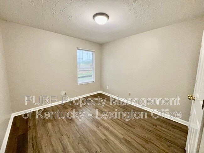 Building Photo - 276 Grinder Ct