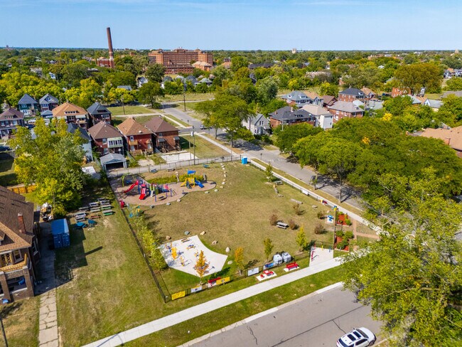 Building Photo - 1510 Virginia Park St