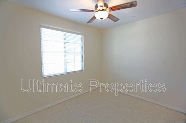 Building Photo - 13251 W Dale Ln
