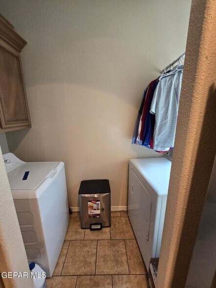 Building Photo - 3713 Star Beach Ln