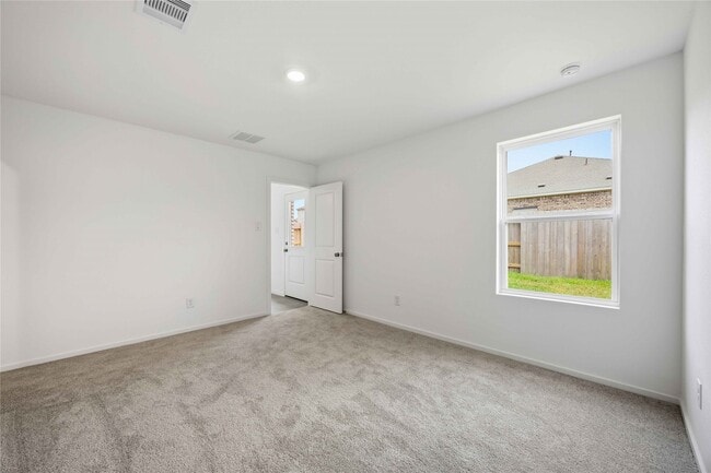 Building Photo - 16842 Spotted Oak Dr