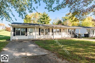 Building Photo - 701-703 Lake Ave