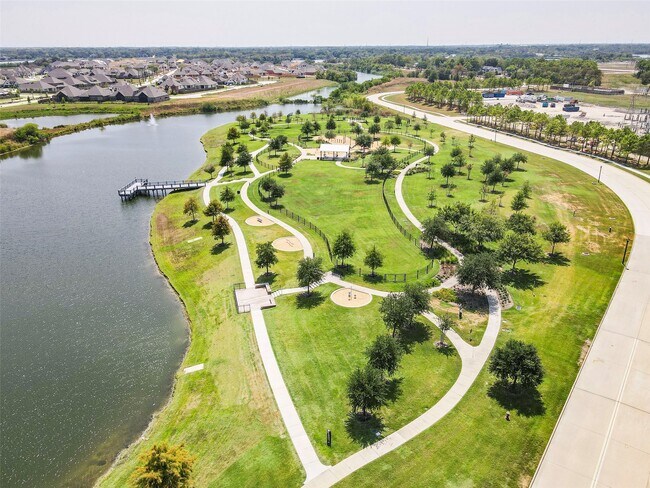 Building Photo - 403 Marina View Dr