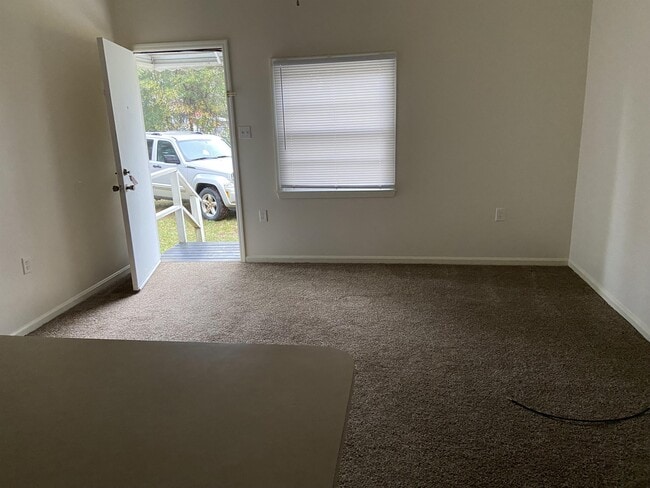 Building Photo - 2307 Bemiss Rd