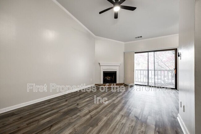 Building Photo - 4158 Charlotte Hwy