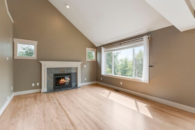 Building Photo - 3bdrm + Office/Den, 2.25 Bath,1664 sq ft, 2 car garage, Backs to Greenbelt! Lk Stevens Schools!