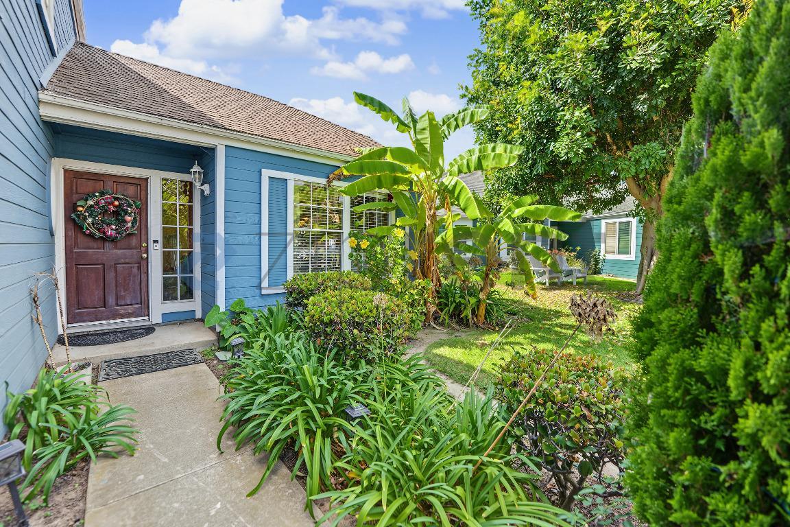 Building Photo - Unit